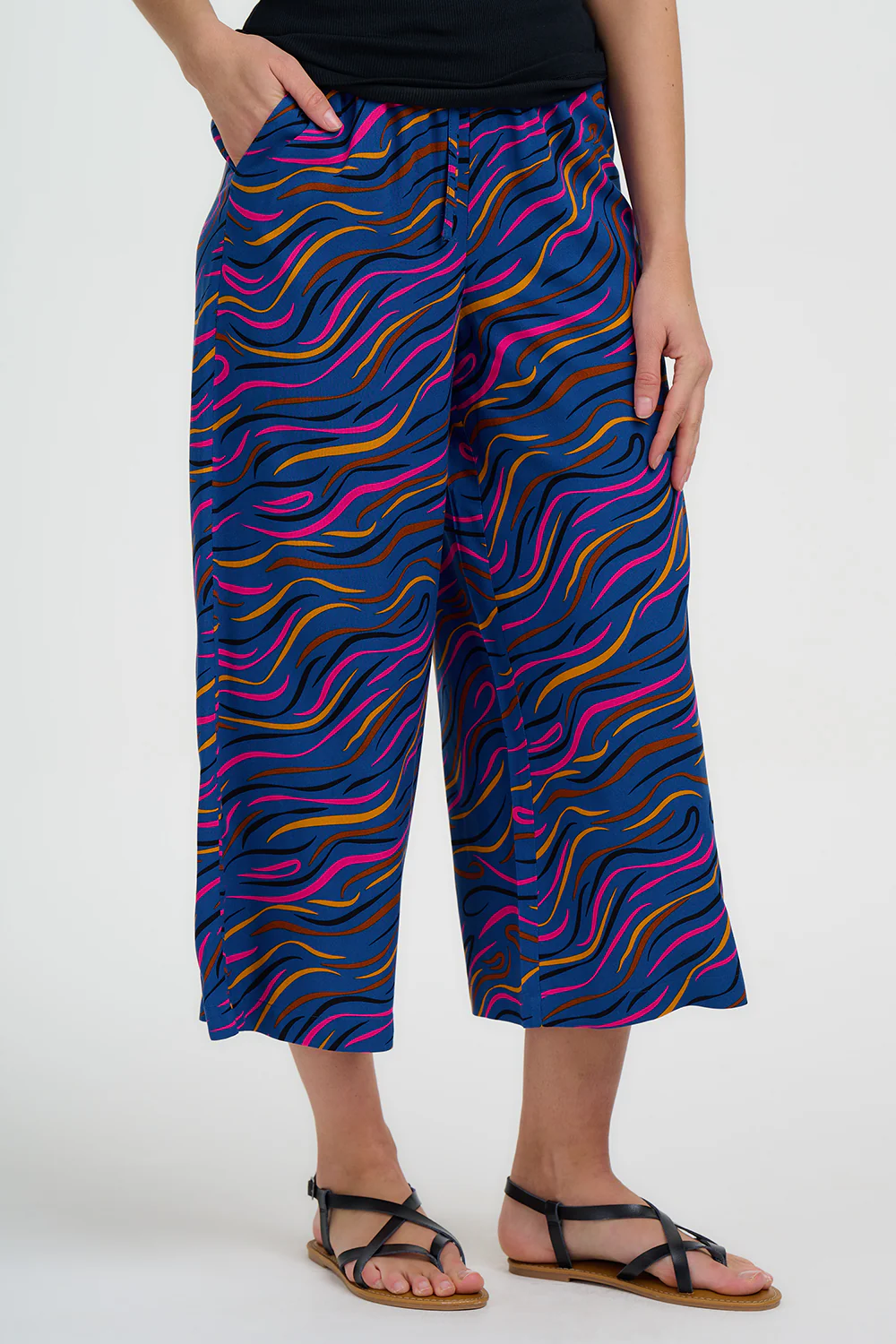 Ameera Cropped Wide Leg Trousers - Bright Navy, Jazz Waves - Image 4