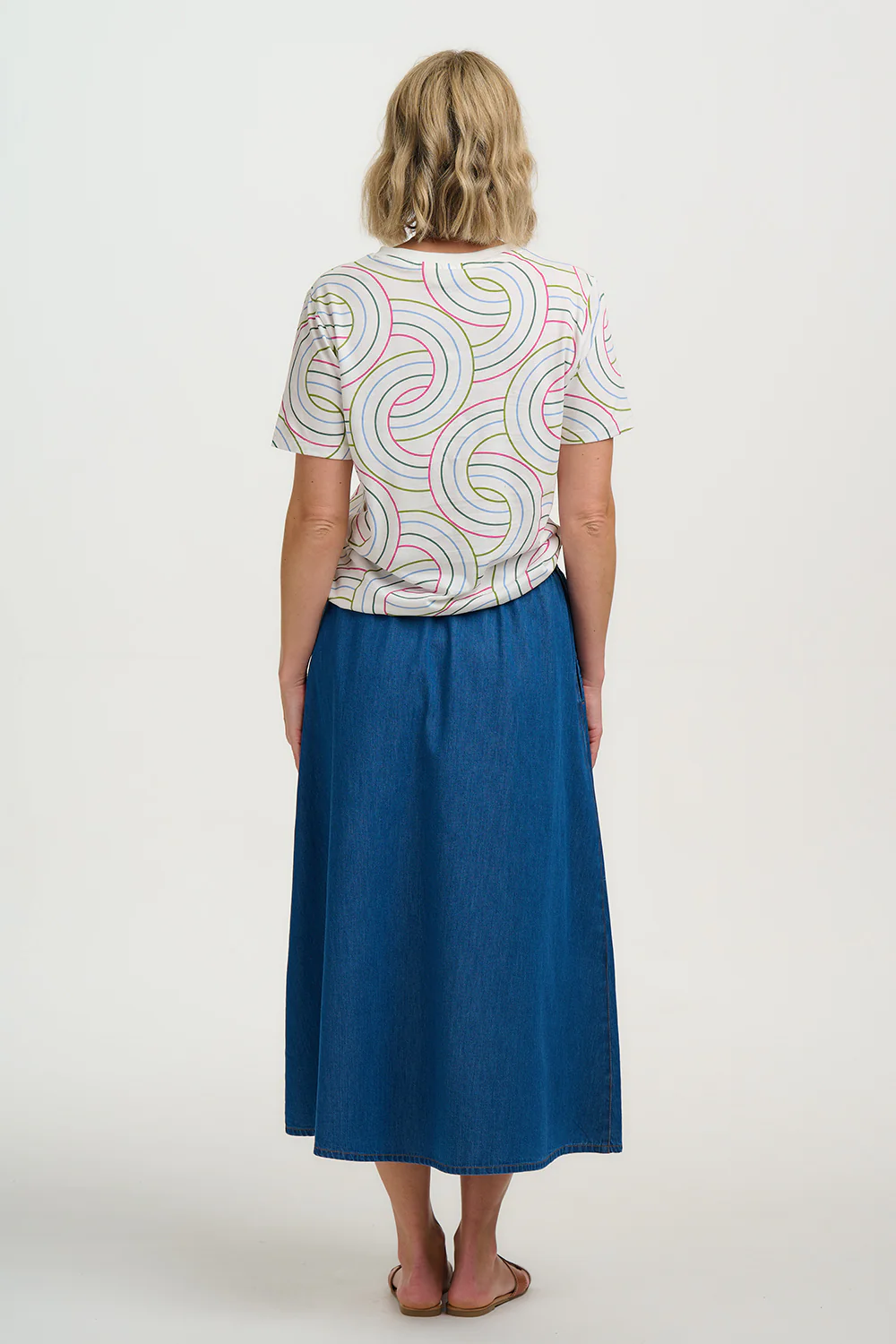 Maggie T-Shirt - Off White, Concentric Circles - Image 4